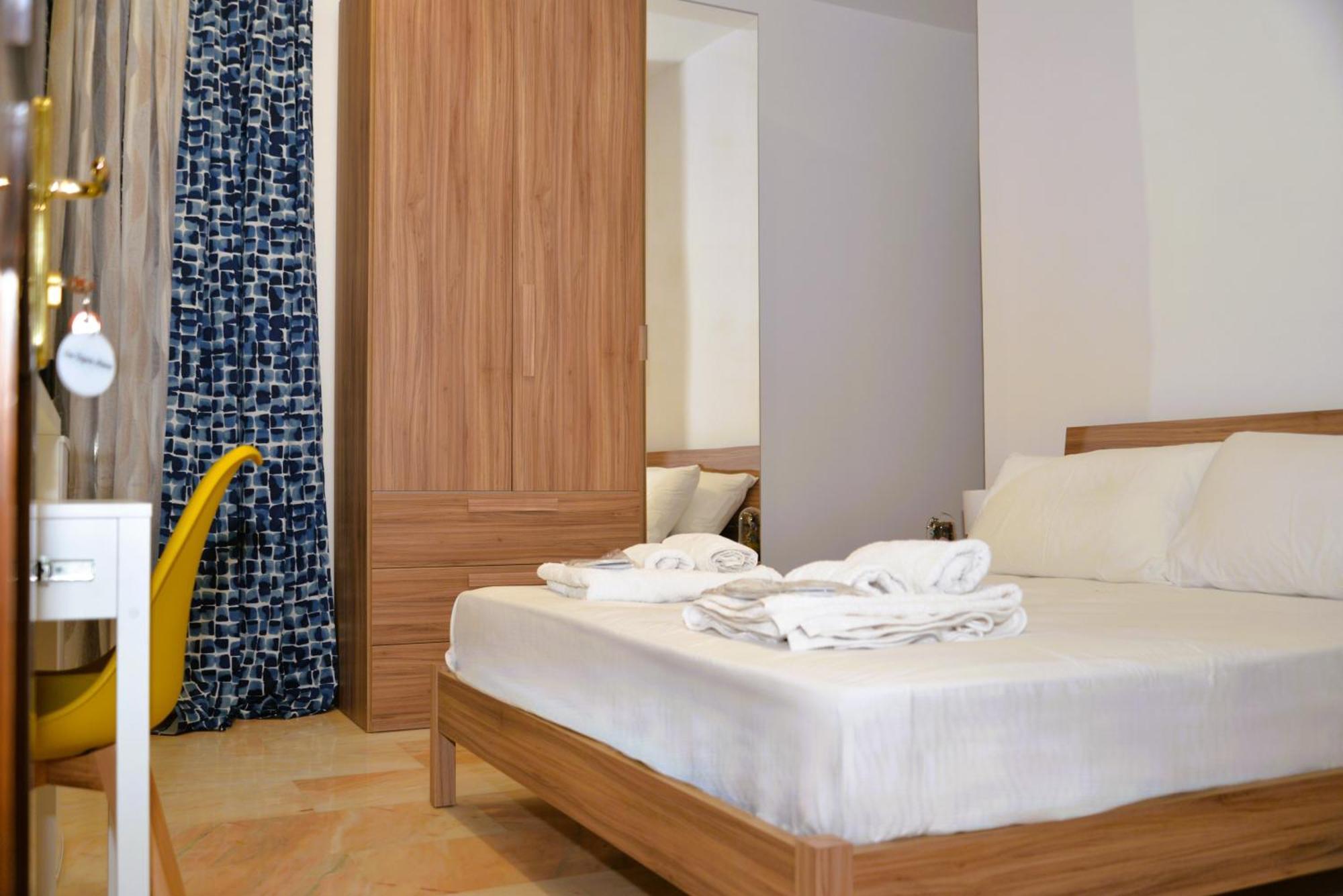Punto Felice Riviera - Centro Citta Lungomare Caracciolo Guest house